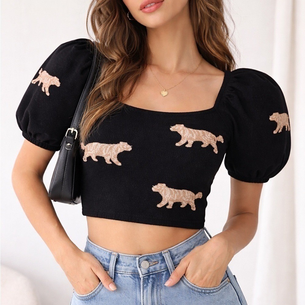 Black Tiger Print Puff Sleeve Crop Top Square Neck Size Large